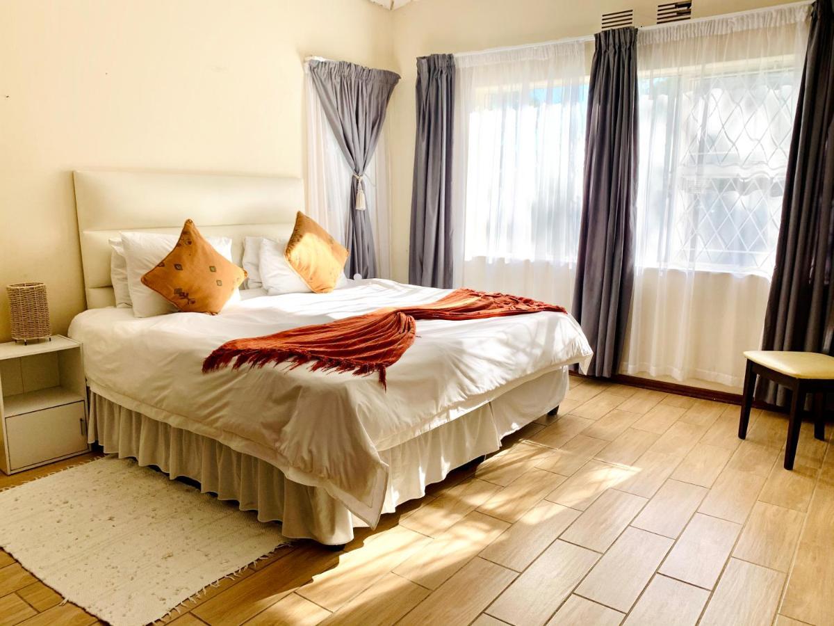 Apartamento 77 On Sissons Mthatha Exterior foto